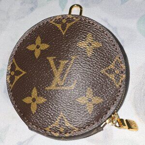 Louis Vuitton round coin purse